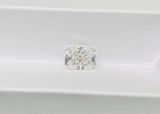 بدون رنگ 10 Mohs CVD Lab Grown Diamond Radiant Cut Design Fancy