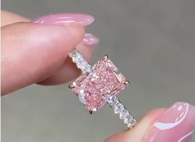 2.26ct حلقه نامزدي الماس گلابي 18 کارت طلایی سفید